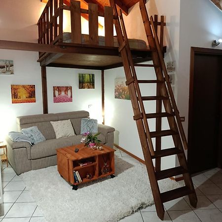 Casa Valletta Mezzomerico ภายนอก รูปภาพ